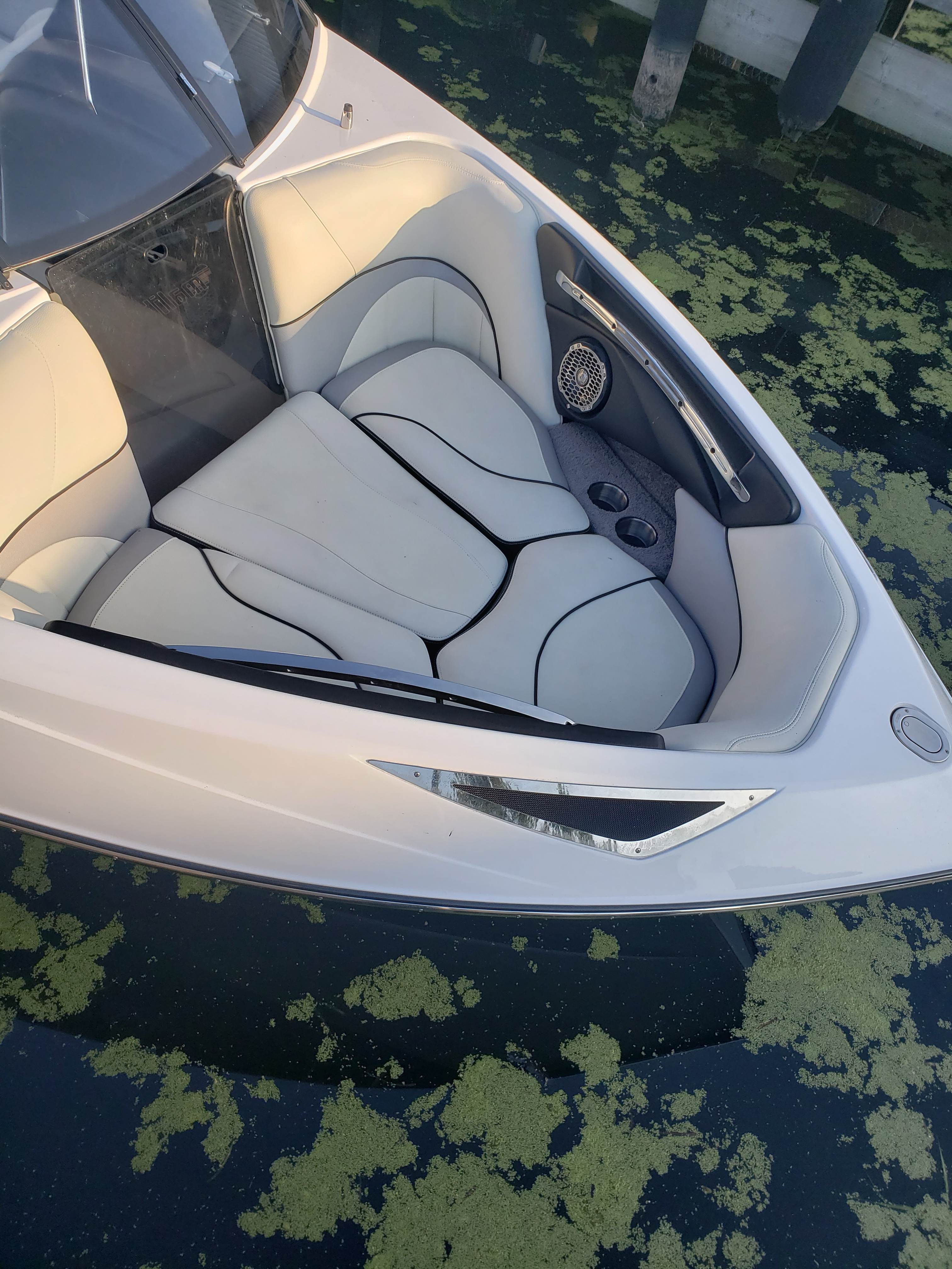 2013 Malibu 23 LSV *Very Low 180 HOURS* WAKESETTER Icon
